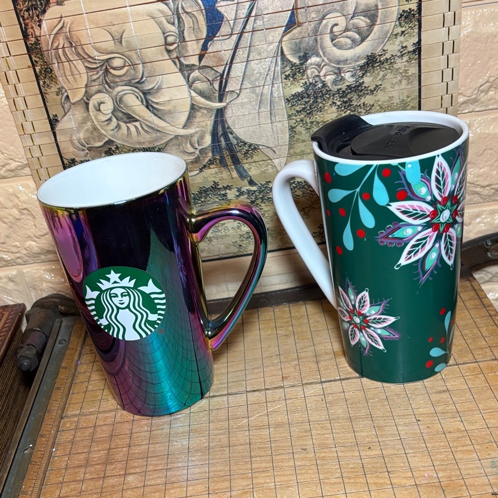 Starbucks Iridescent and Festive Green 16oz Mugs w 1 Black Plastic Lid
